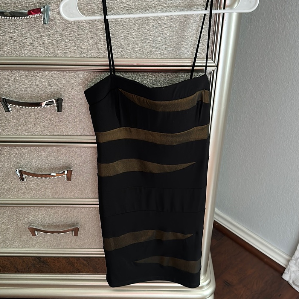 Size large dark gold and black body con strappy dress